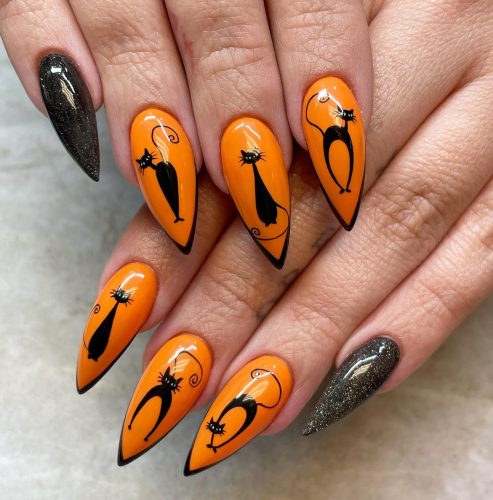 40+ Simply Adorable Halloween Nail Designs