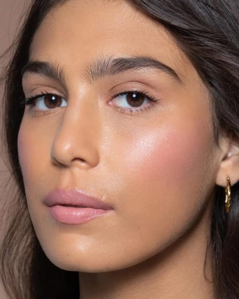 Must-Have Products for the Perfect No-Makeup Makeup Look