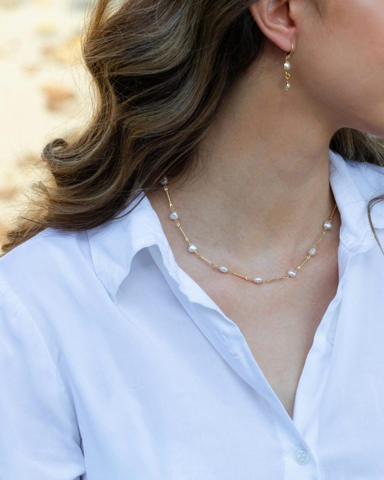 How to Dress Feminine Without Looking Overdone