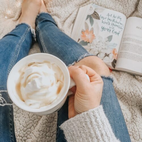 10 Encouraging Bible Verses for Women About God’s Love