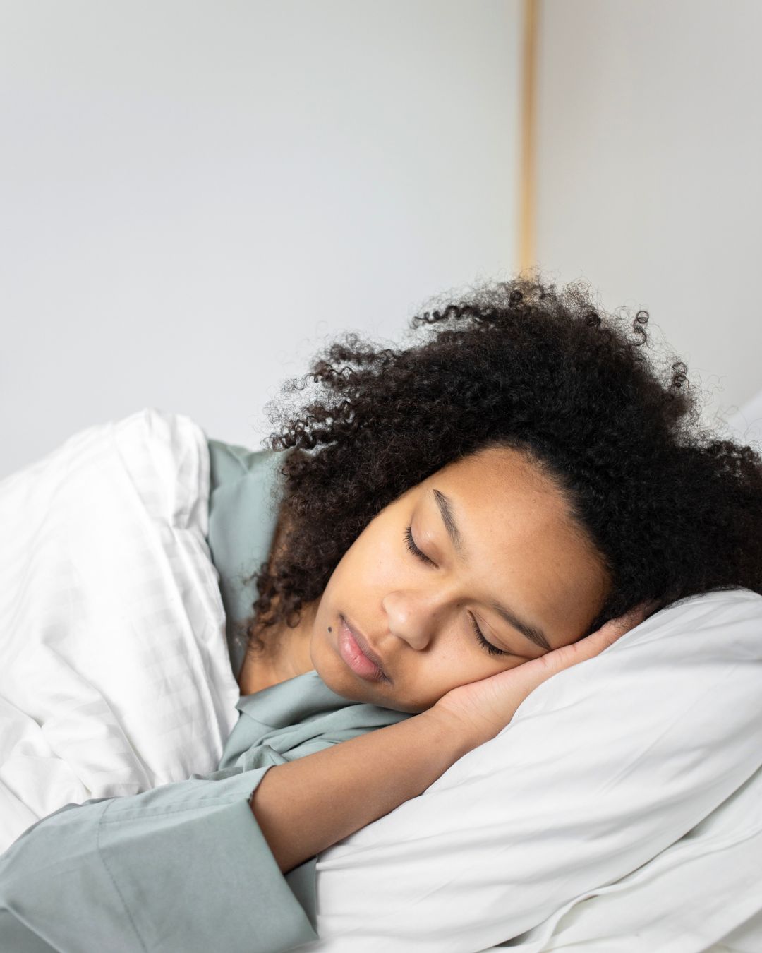 22 Bedtime Essentials for Better Sleep and Relaxation