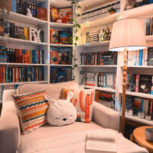 7 Tips to Create a Cozy Reading Nook at Home
