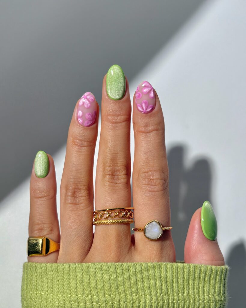 Cat eye nails