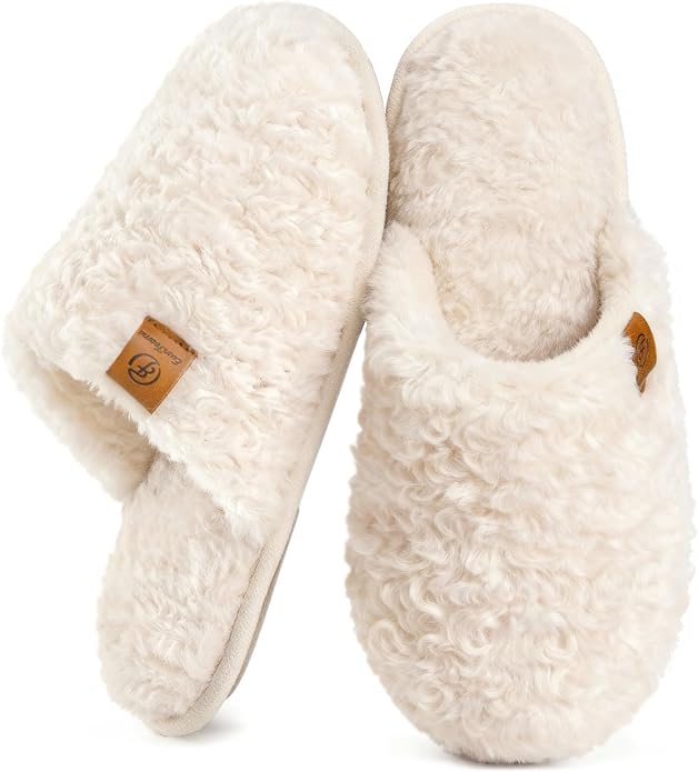 Fuzzy Slip-on Slippers